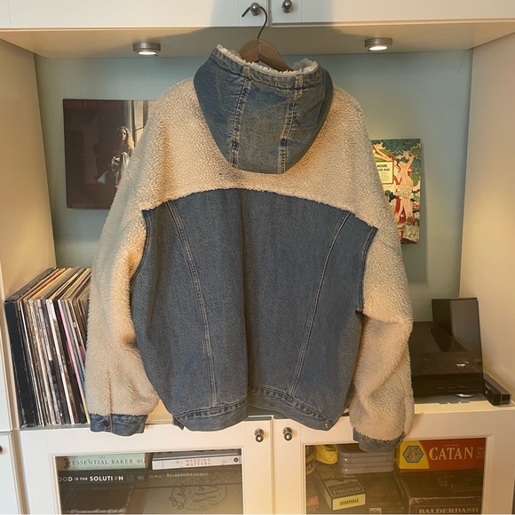Levi’s Sherpa Jean Hooded Jacket - Picture 2 of 2
